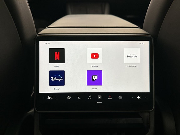 Tesla Model 3 30 of 30