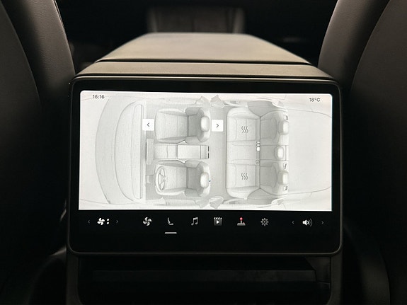 Tesla Model 3 29 of 30
