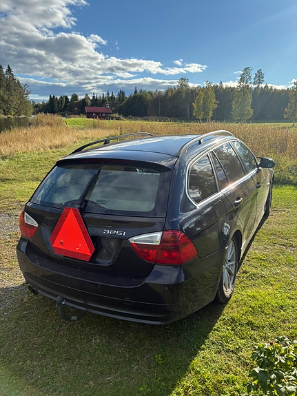 BMW 325i 6 of 9