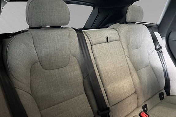 Volvo XC60 11 of 30