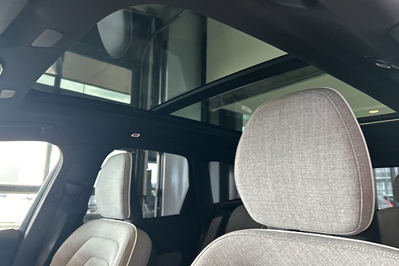 Volvo XC60 27 of 30