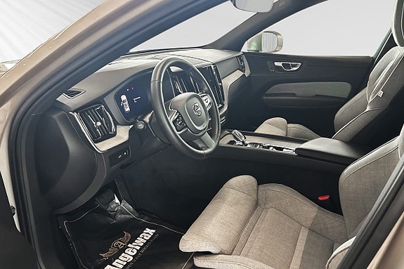 Volvo XC60 7 of 30