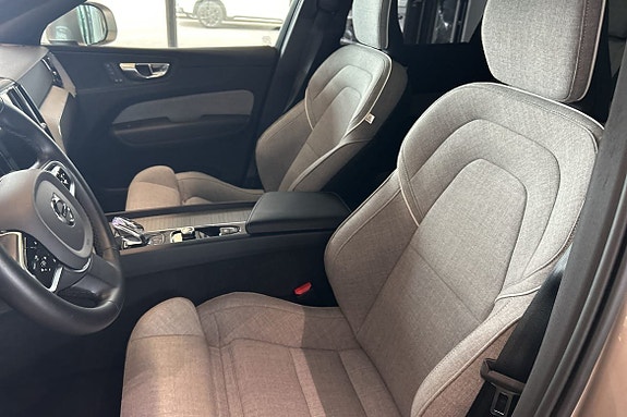 Volvo XC60 26 of 30
