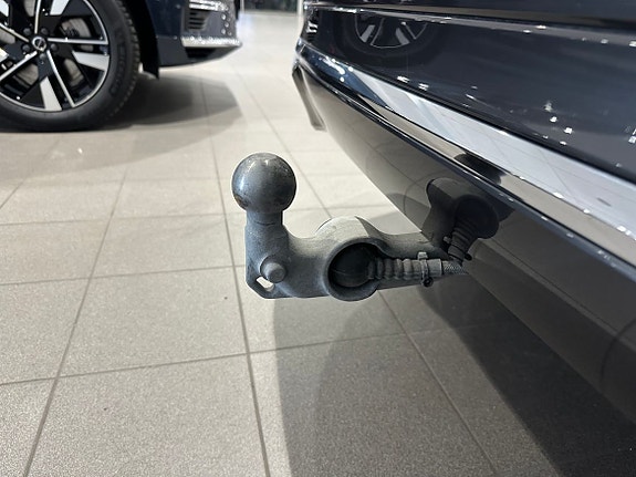 Volvo XC60 11 of 18