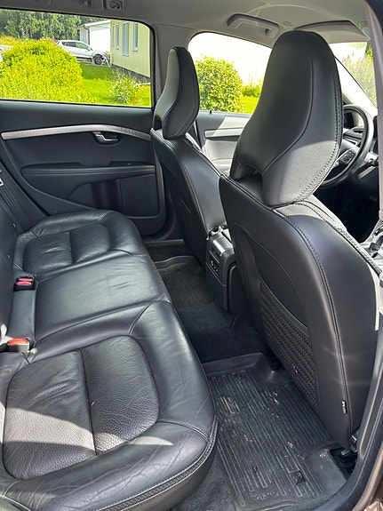 Volvo XC70 5 of 5