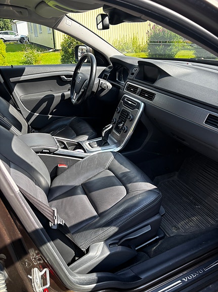 Volvo XC70 4 of 5