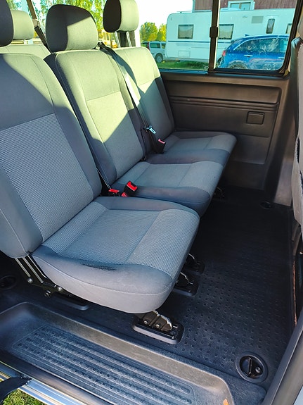 Volkswagen Caravelle 9 of 10