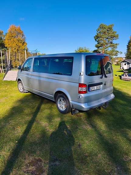 Volkswagen Caravelle 5 of 10