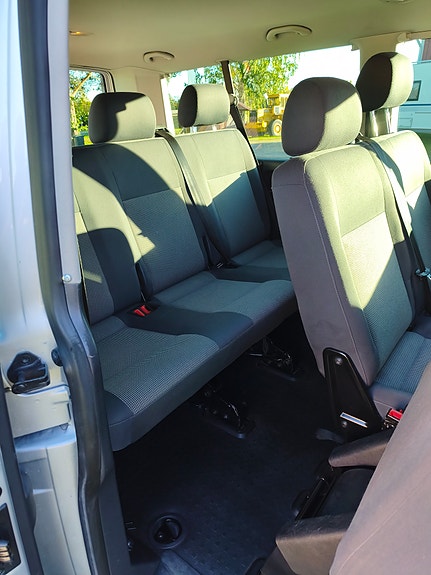 Volkswagen Caravelle 10 of 10
