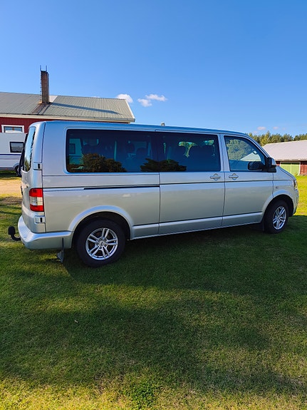 Volkswagen Caravelle 6 of 10