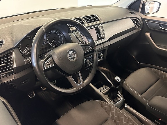 Skoda Fabia 10 of 15