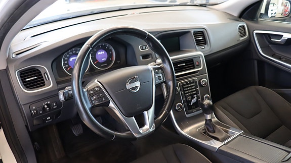 Volvo V60 12 of 17