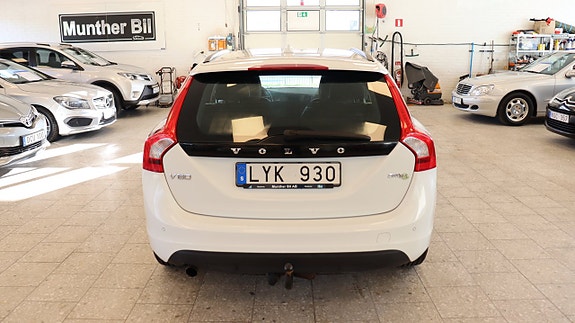 Volvo V60 8 of 17