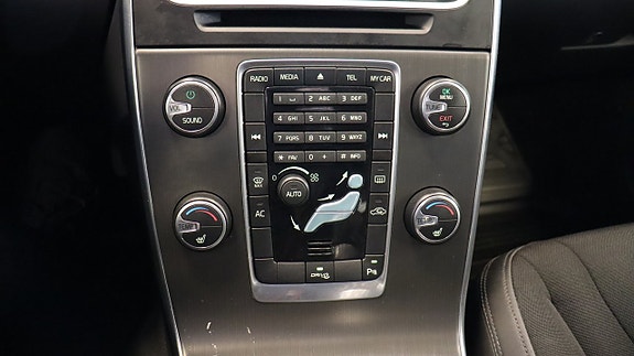 Volvo V60 17 of 17