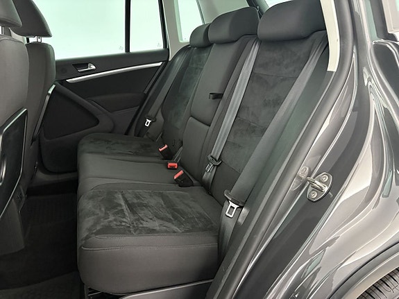 Volkswagen Tiguan 18 of 23