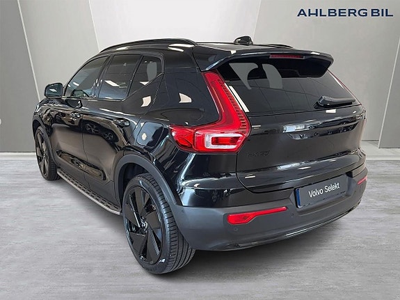 Volvo EX40 3 of 29