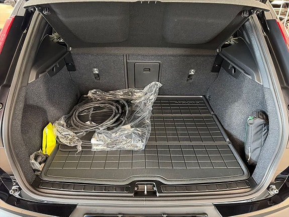 Volvo EX40 26 of 29