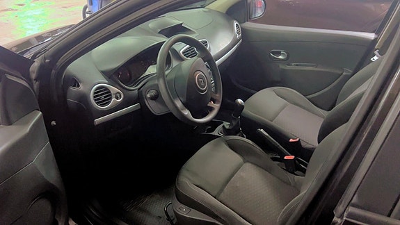 Renault Clio 6 of 7
