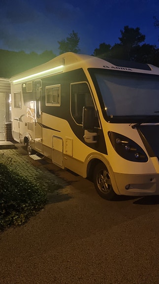 Adria Vision i677 SP 5 of 16