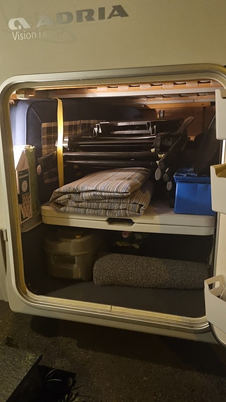 Adria Vision i677 SP 15 of 16