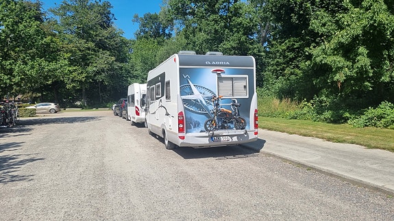 Adria Vision i677 SP 2 of 16