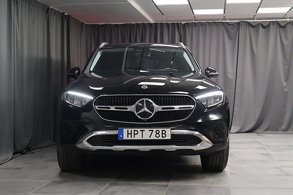 Mercedes-Benz GLC300 e 3 of 25