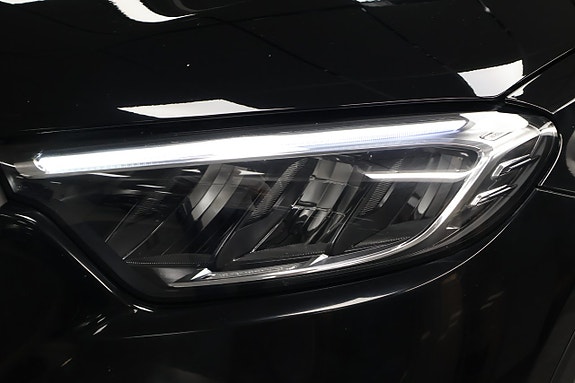 Mercedes-Benz GLC300 e 8 of 25