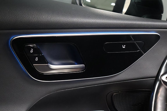 Mercedes-Benz GLC300 e 17 of 25