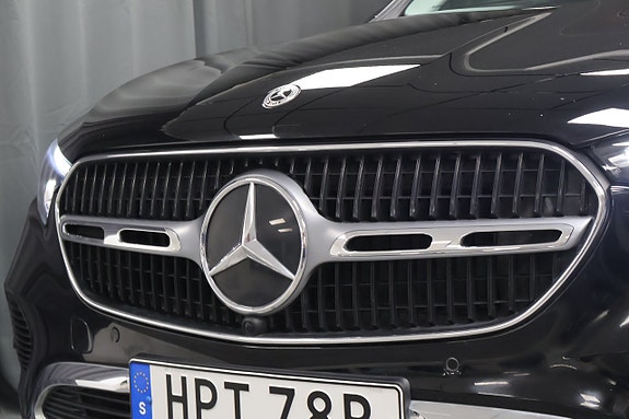 Mercedes-Benz GLC300 e 7 of 25