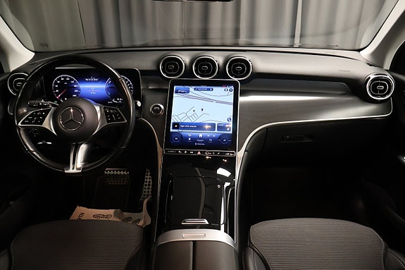 Mercedes-Benz GLC300 e 15 of 25