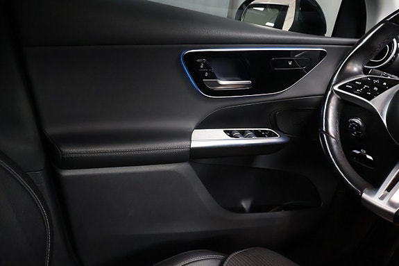 Mercedes-Benz GLC300 e 16 of 25