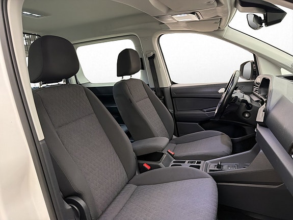 Volkswagen Caddy Maxi 28 of 30