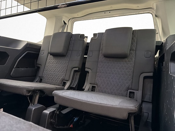 Volkswagen Caddy Maxi 26 of 30