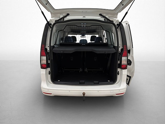Volkswagen Caddy Maxi 11 of 30