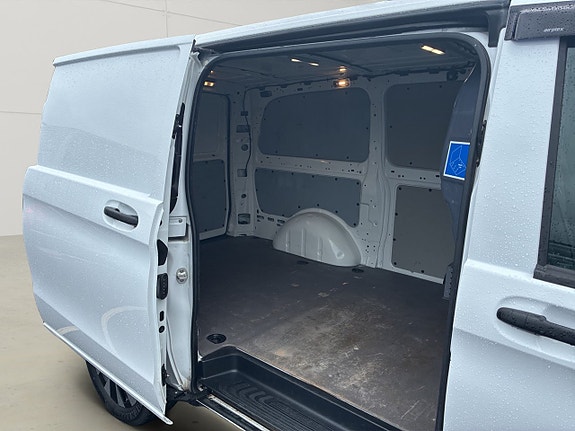 Mercedes-Benz Vito 119 11 of 30