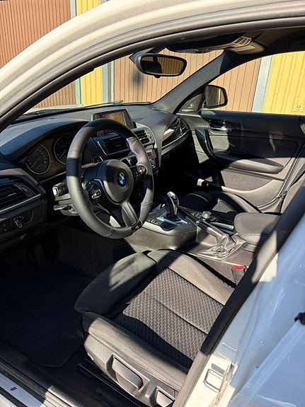 BMW 120d 3 of 13