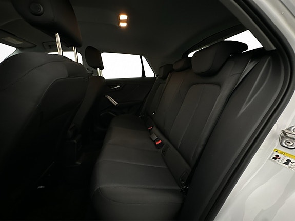 Audi Q2 21 of 28