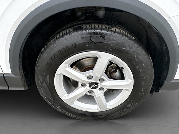 Audi Q2 27 of 28