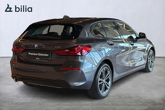 BMW 118i 4 of 19