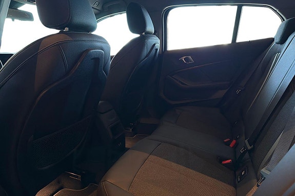 BMW 118i 14 of 19