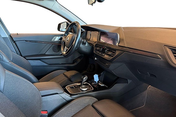BMW 118i 13 of 19