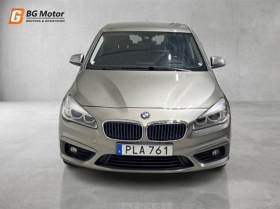 BMW 225xe 2 of 20