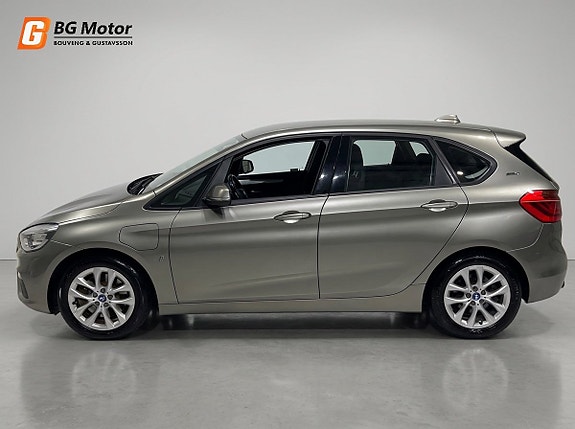 BMW 225xe 7 of 20