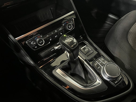 BMW 225xe 16 of 20