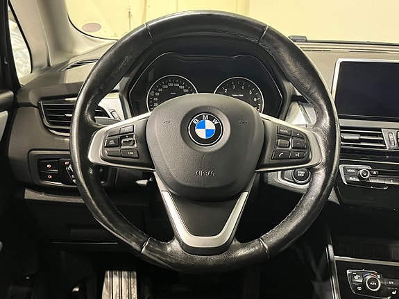 BMW 225xe 13 of 20