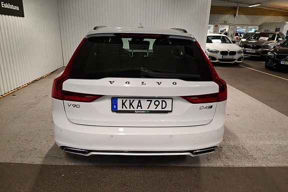 Volvo V90 4 of 26