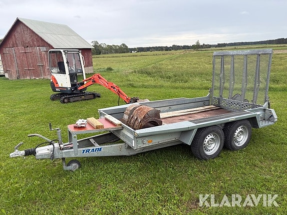 Grävmaskin Kubota KX41-3V med skopor och tran 5 of 6