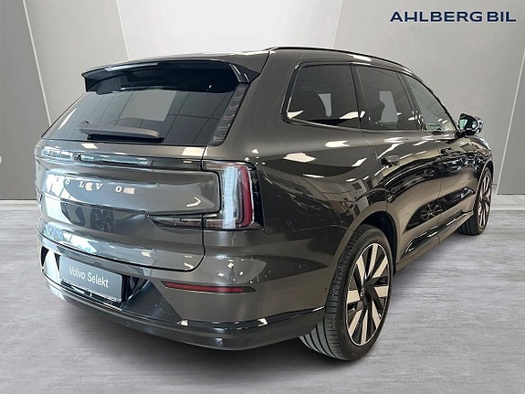Volvo EX90 4 of 27