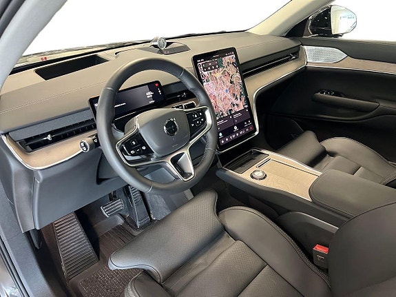 Volvo EX90 8 of 27