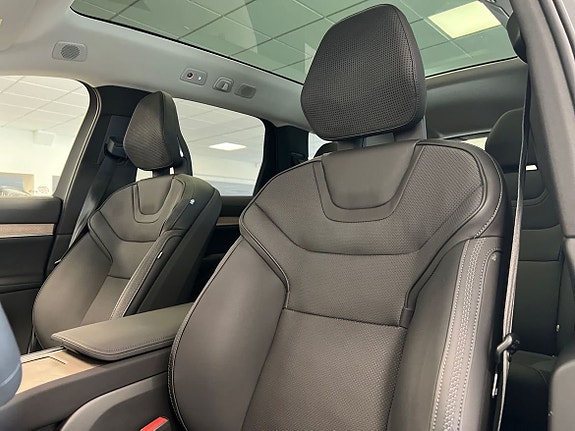 Volvo EX90 9 of 27